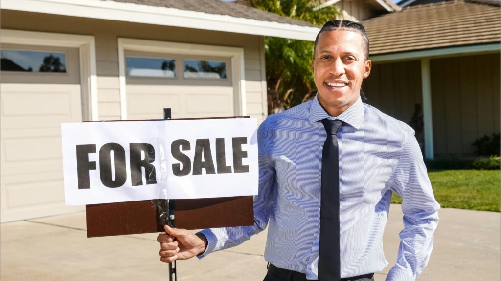 What's The Average Commission A Real Estate Agent Earns